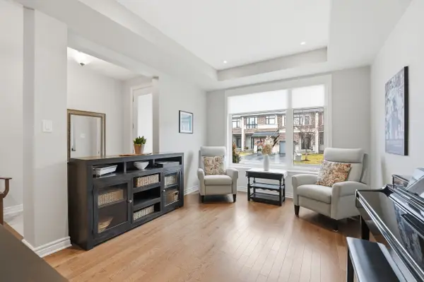 211 Cooks Mill CRES, Blossom Park - Airport And Area, ON K1V 2N1