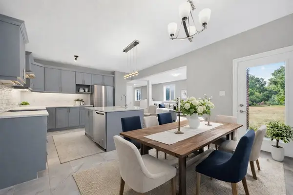 3465 ORIOLE CIR E, London South, ON N6N 1K6