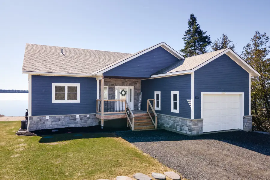 1931 Woods Bay RD, Severn, ON L3V 0V7