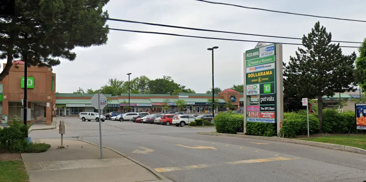 2400 Dundas ST W #14, Mississauga, ON L5K 2R8