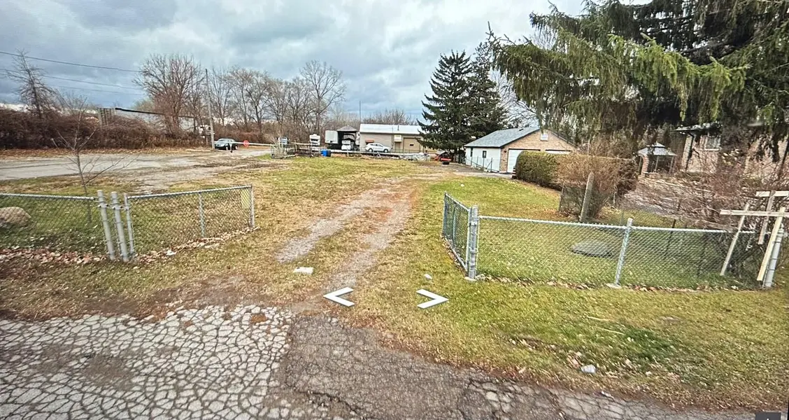 16 Clarke RD, London East, ON N5W 5W6