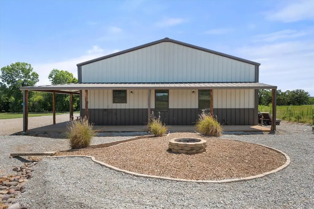 845 N Cardinal Road, Reno, TX 76020