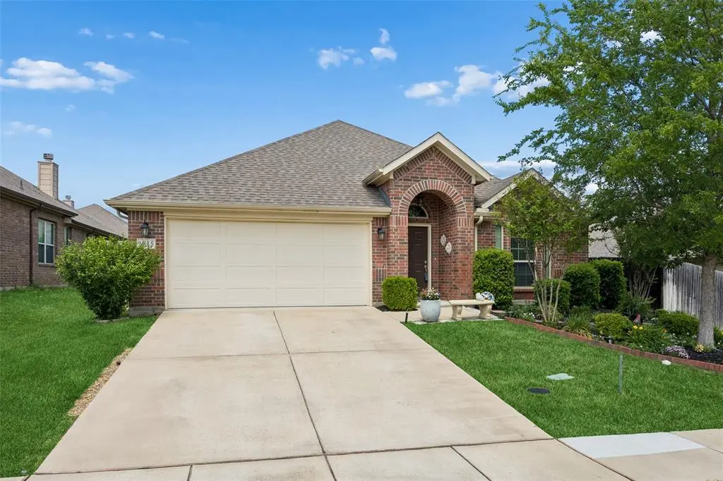 1815 Vallana Drive, Gainesville, TX 76240
