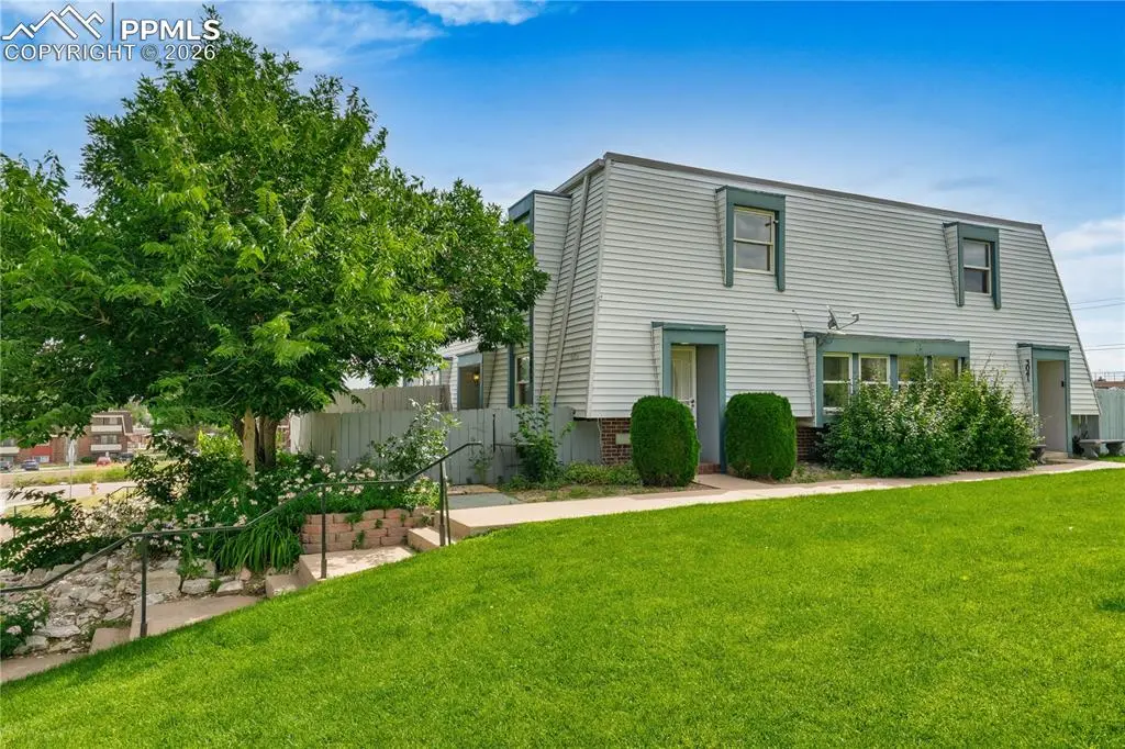 3043 E Fountain BLVD, Colorado Springs, CO 80910