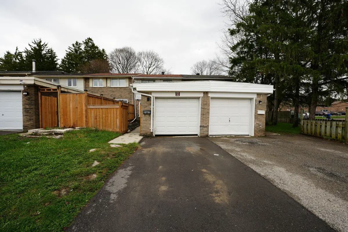 8 Ralgreen CRES, Kitchener, ON N2M 1T9
