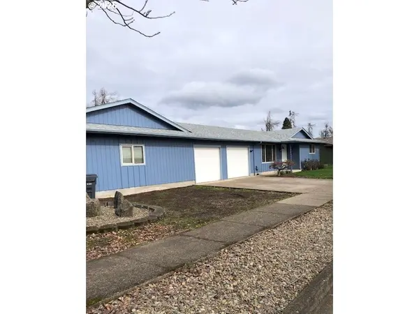 1152 1154 T ST, Springfield, OR 97477
