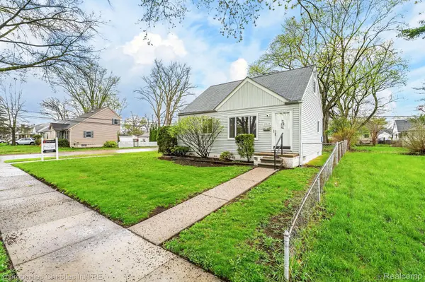 26605 Rialto ST, Madison Heights, MI 48071