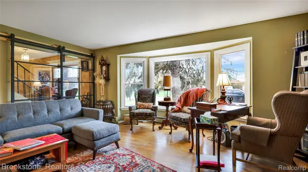 36762 Harwick CT, Clinton Charter Township, MI 48035