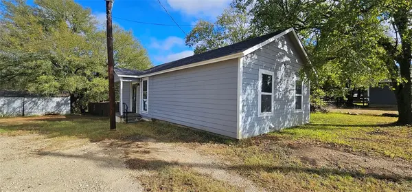 508 Gathings Avenue, Covington, TX 76636