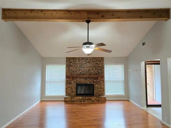 2822 Oak Forest Drive, Grapevine, TX 76051