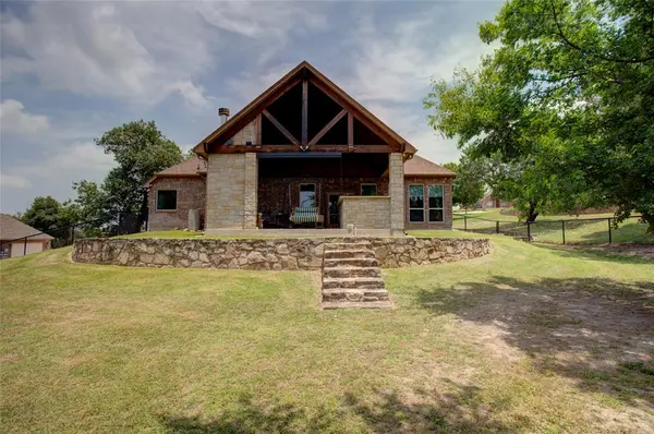 136 Meadow Arbor Drive, Weatherford, TX 76085