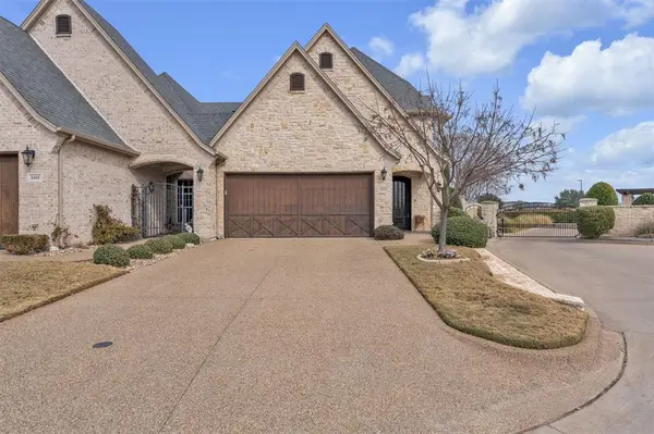 2400 Vineyard Drive, Granbury, TX 76048