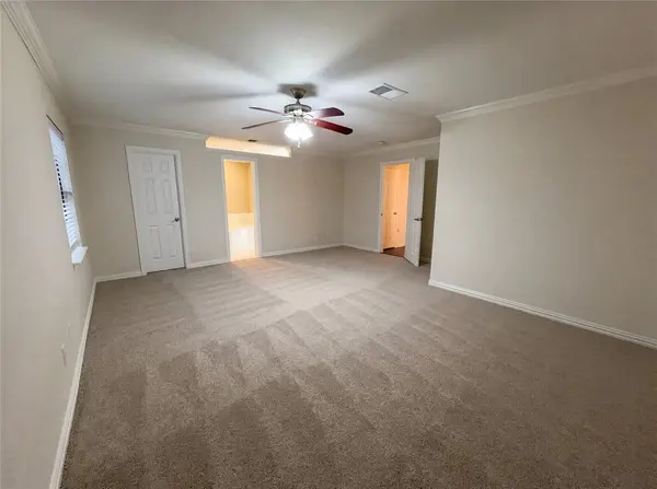 1951 Pin Oak Drive, Flower Mound, TX 75028