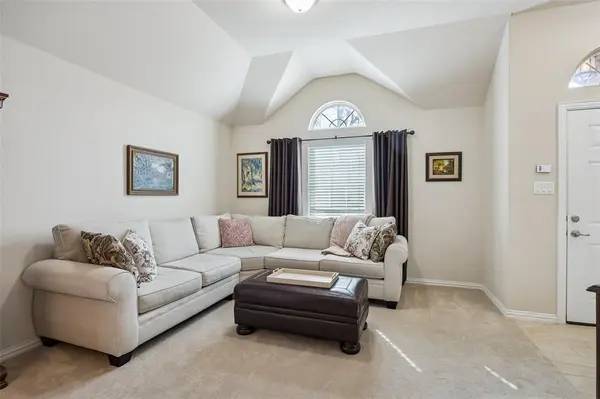 1815 Vallana Drive, Gainesville, TX 76240