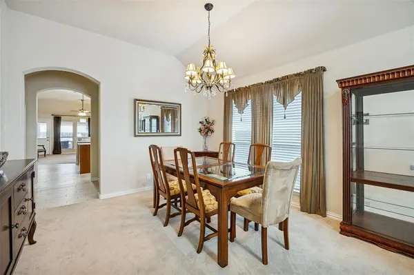 1815 Vallana Drive, Gainesville, TX 76240