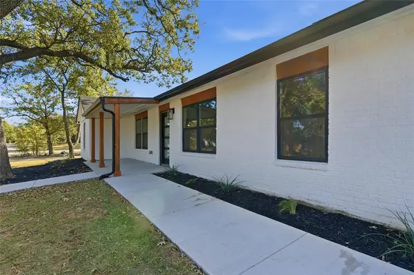 205 Lacewell Street, Jacksboro, TX 76458