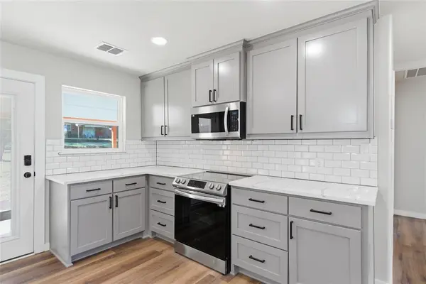 205 Lacewell Street, Jacksboro, TX 76458