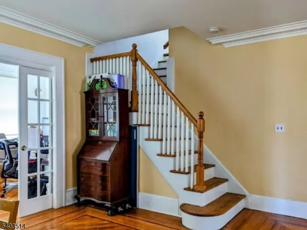 525 Wyoming Ave, Millburn Twp., NJ 07041