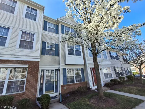 16 Puchala Dr, Sayreville Boro, NJ 08859