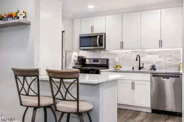 2467 State Route 10 #8B, Parsippany-troy Hills Twp., NJ 07950