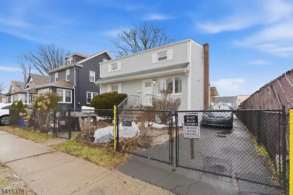 229 Hillcrest Ter, Roselle Boro, NJ 07203