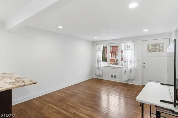 229 Hillcrest Ter, Roselle Boro, NJ 07203