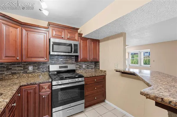 3043 E Fountain BLVD, Colorado Springs, CO 80910