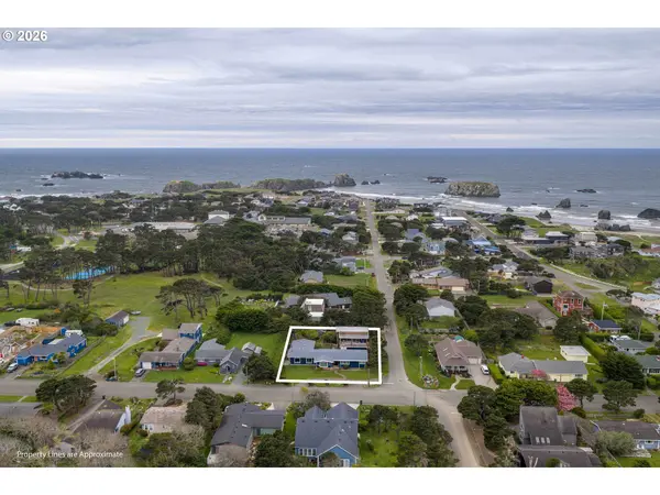 820 JACKSON AVE SW, Bandon, OR 97411