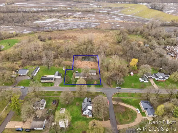 400 W Bridge ST, Lyons Vlg-lyons Twp, MI 48851