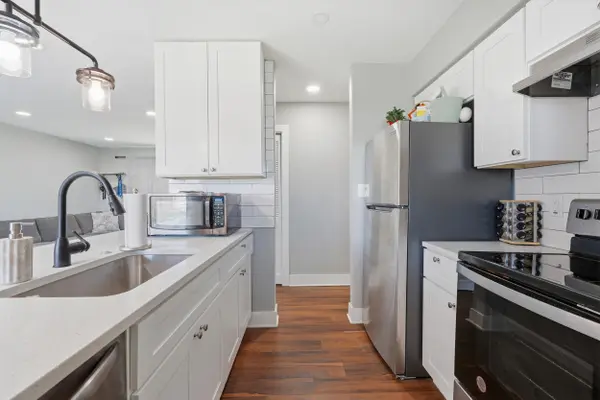 34573 Chope PL, Macomb Twp, MI 48035