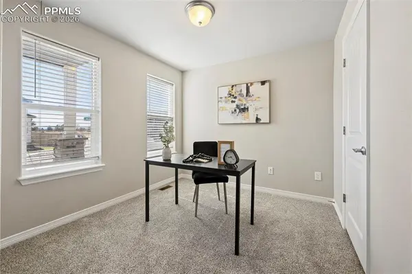 6990 Winnicut DR, Colorado Springs, CO 80925