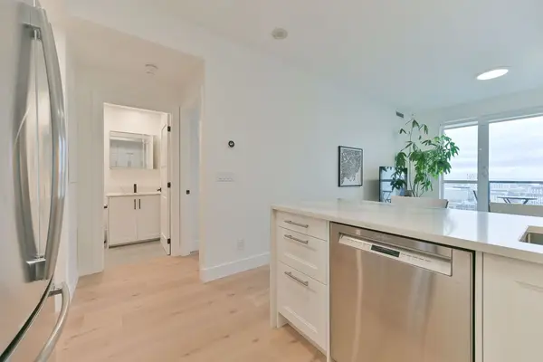 170 Sumach ST #2303, Toronto C08, ON M5A 0C3