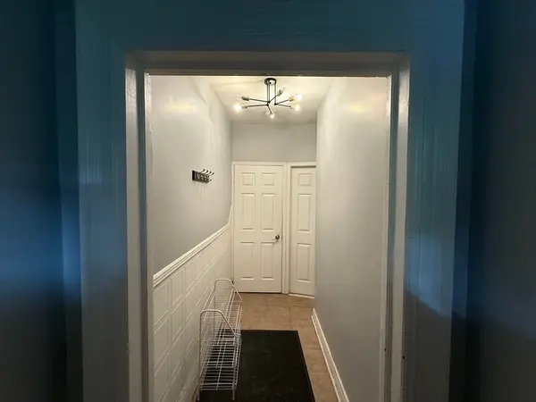 263 Grace ST #2nd Floor, Toronto C01, ON M6G 3A7