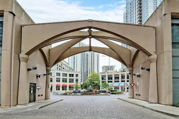 15 Northtown WAY #915, Toronto C14, ON M2N 7A2