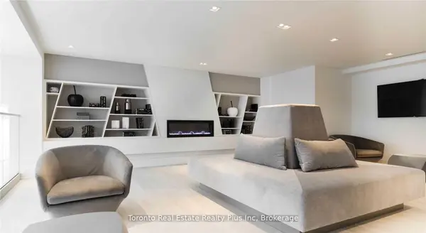 2908 Highway 7 RD W #2106, Vaughan, ON L4K 0K5