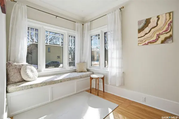 903 6th AVENUE N, Saskatoon, SK S7K 2T3