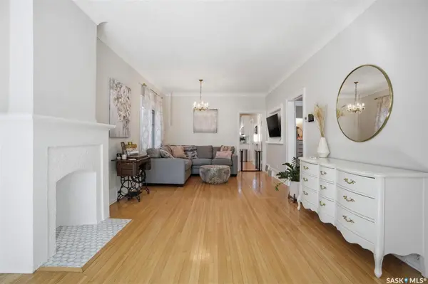 903 6th AVENUE N, Saskatoon, SK S7K 2T3