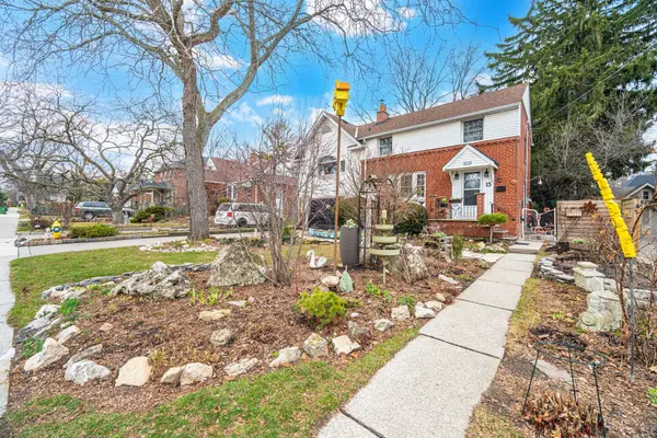 15 Twenty-Seventh ST, Toronto W06, ON M8W 2X2