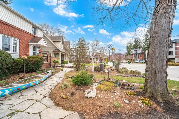 15 Twenty-Seventh ST, Toronto W06, ON M8W 2X2