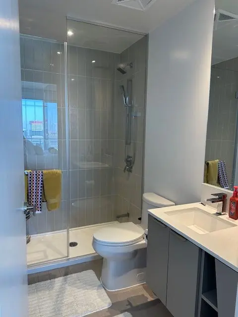 3900 Confederation Pkwy #5410, Mississauga, ON L5B 0M3