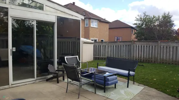 5 Mount Mckinley LN #5, Brampton, ON L6R 1W2