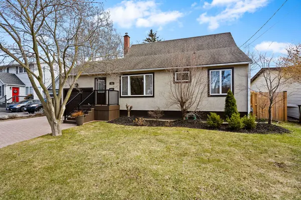 148 Lakeshore RD, St. Catharines, ON L2N 2V1