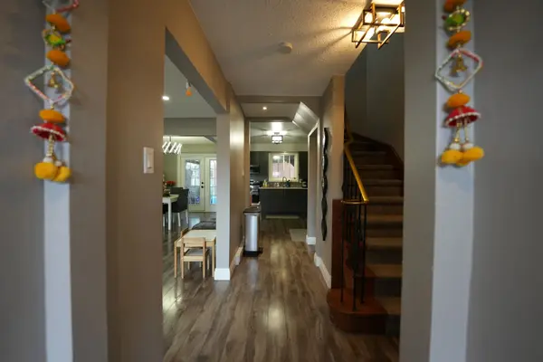 8 Ralgreen CRES, Kitchener, ON N2M 1T9