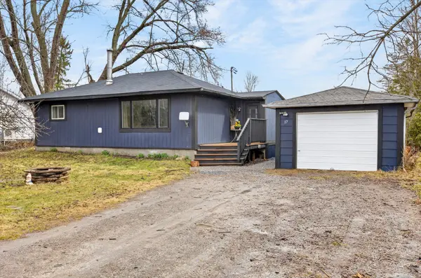 17 Hawke DR, Kawartha Lakes, ON K0L 2W0