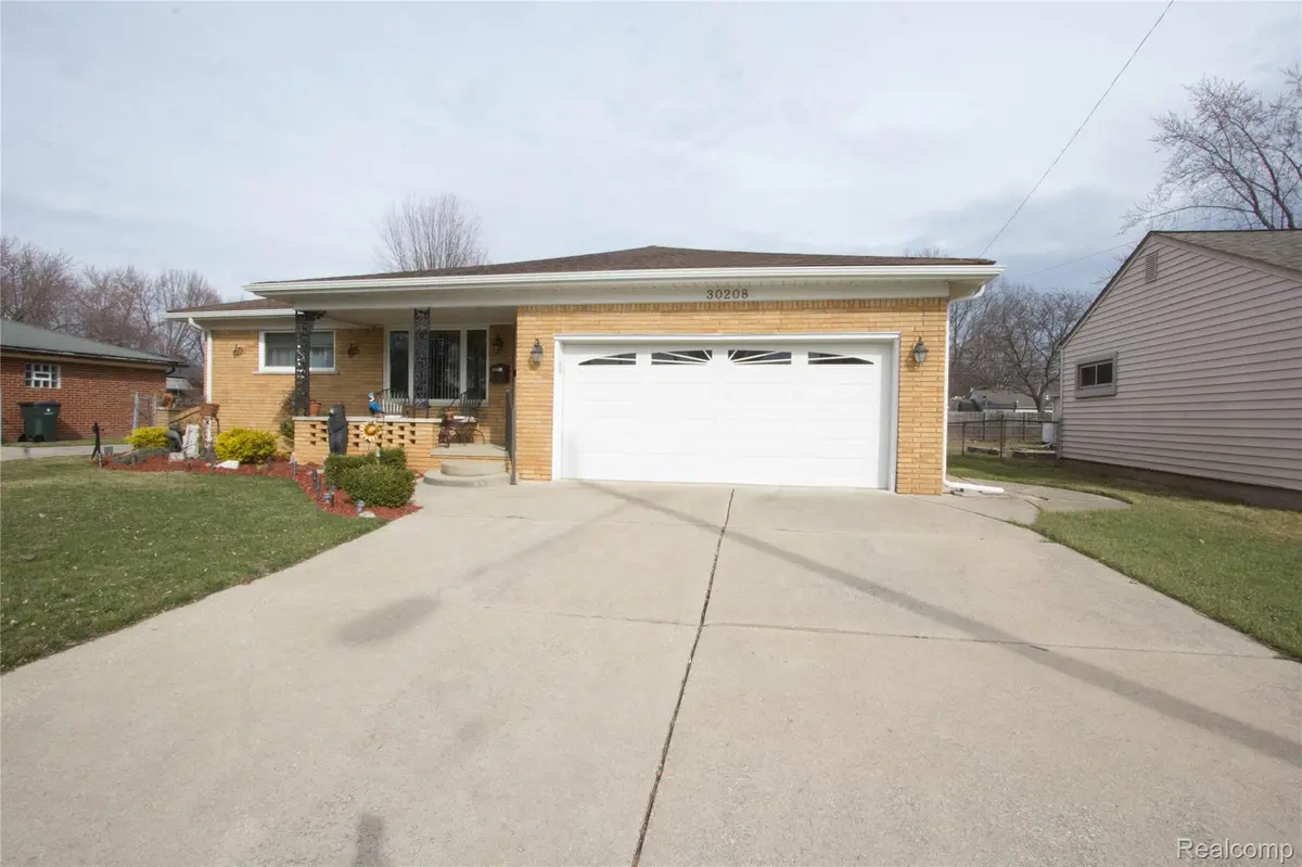 30208 Maplegrove ST, St. Clair Shores, MI 48082