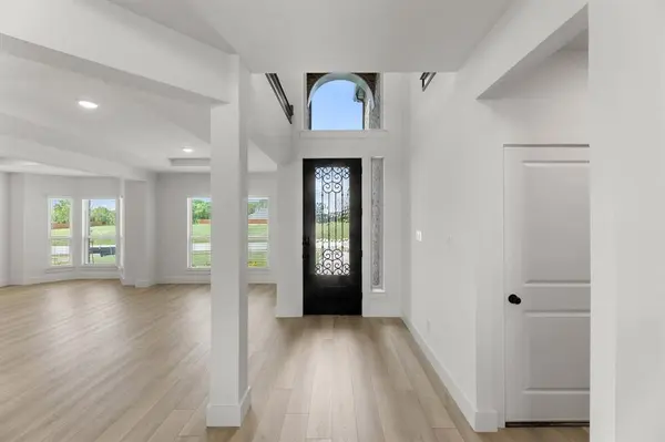 210 Cheyenne Mountain Drive, Ovilla, TX 75154