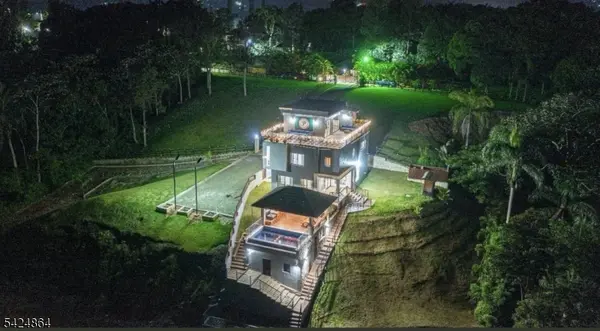 0 URB Mountain Village, Other, NJ 00000