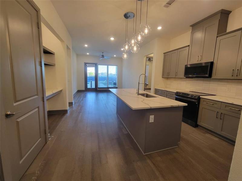 2700 Old Denton Road #1017, Carrollton, TX 75007