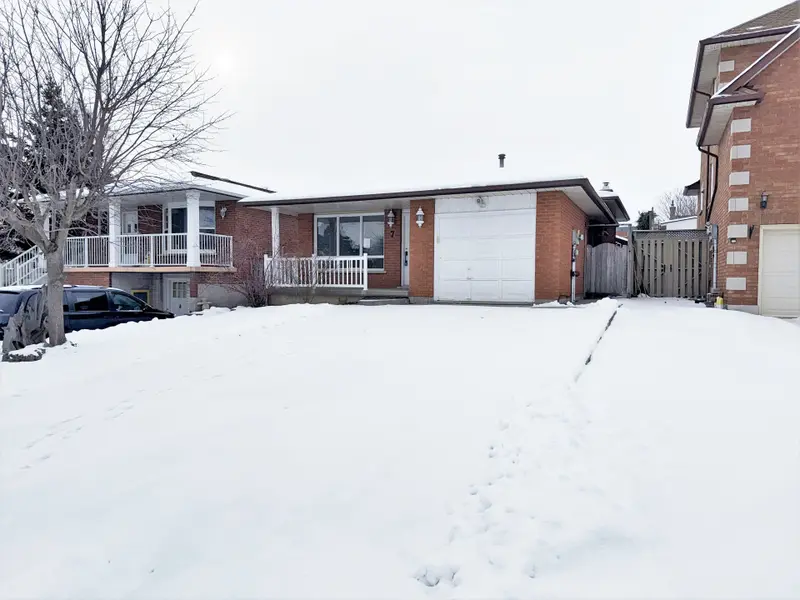 7 Quincy CT, Hamilton, ON L8W 2T4