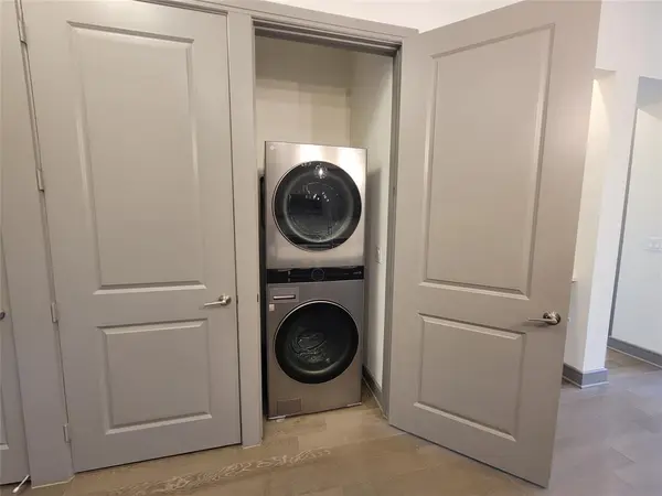 2700 Old Denton Road #1017, Carrollton, TX 75007